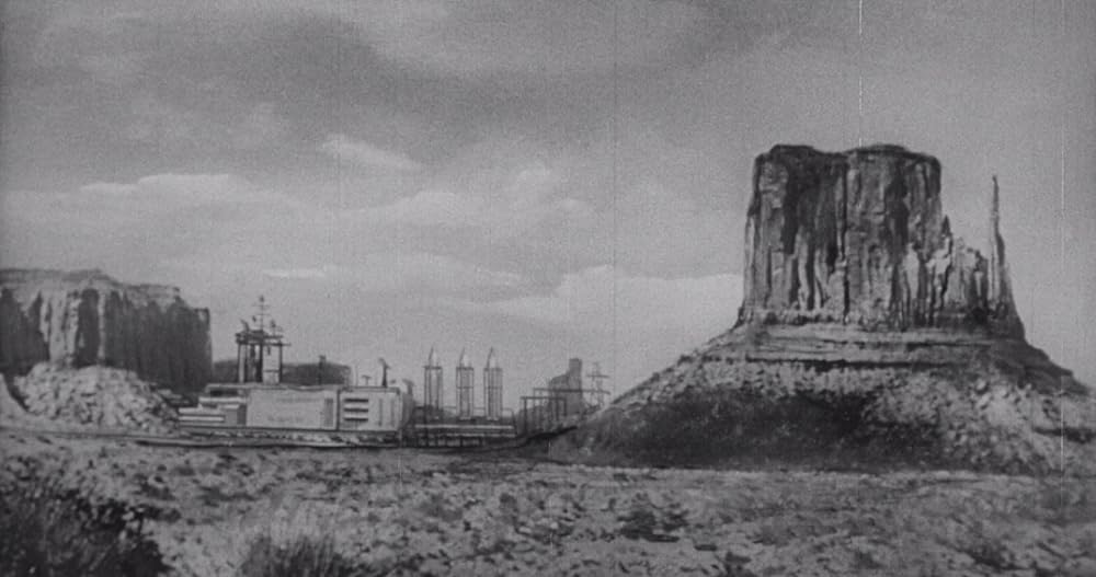 昆虫怪獣の襲来の画像