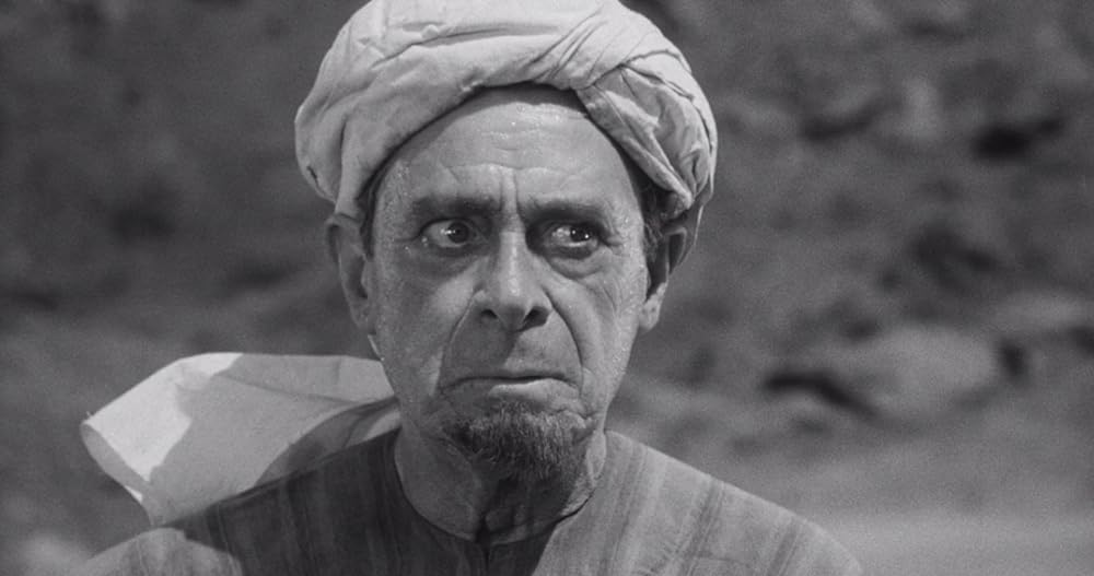 昆虫怪獣の襲来の画像