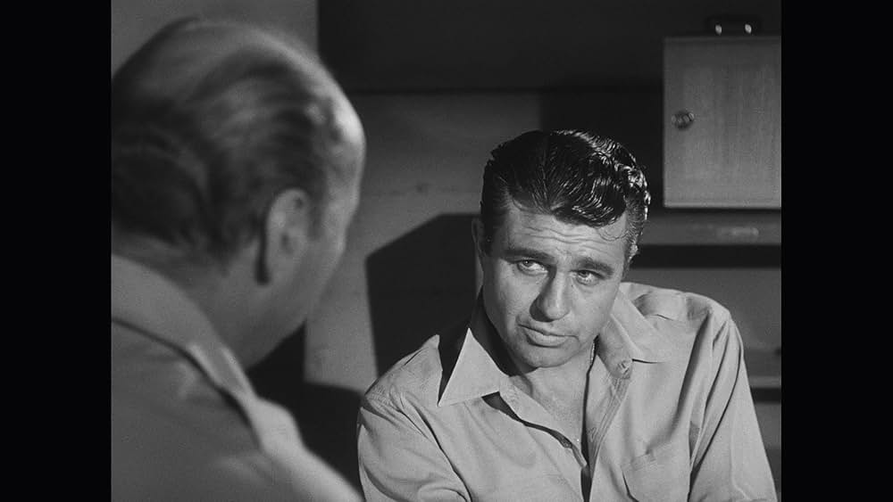 昆虫怪獣の襲来の画像