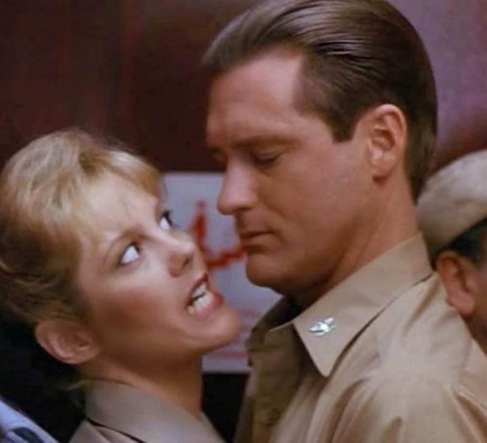 ピンク・ノーベンバーを追え！?の画像