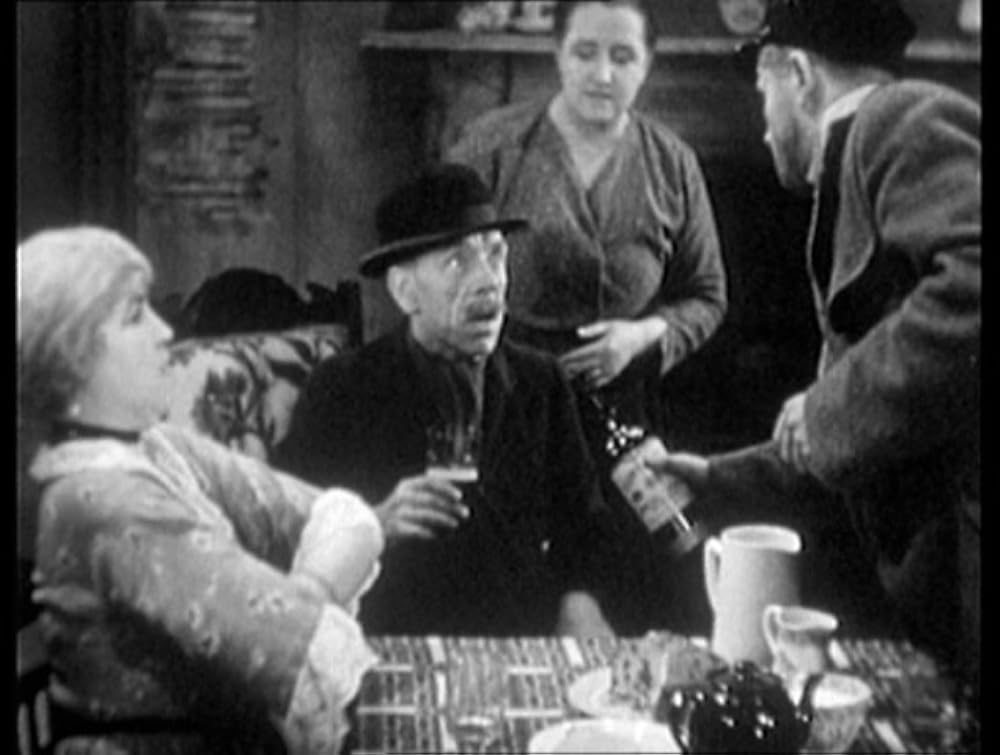 ジュノーと孔雀の画像