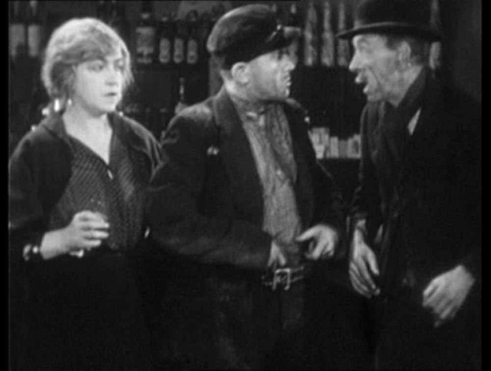 ジュノーと孔雀の画像