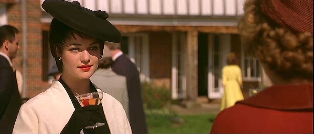 スカートの翼ひろげての画像