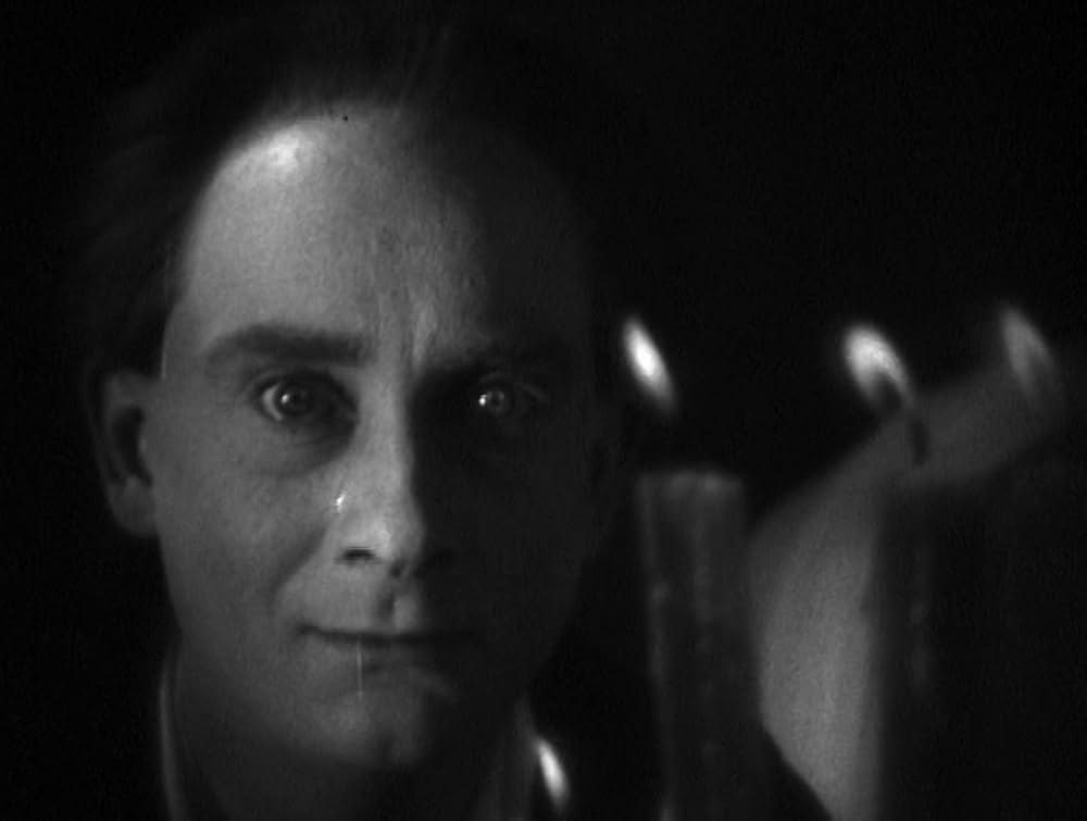 アッシャー家の末裔の画像