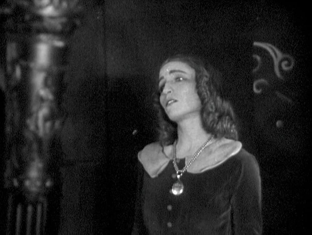 アッシャー家の末裔の画像