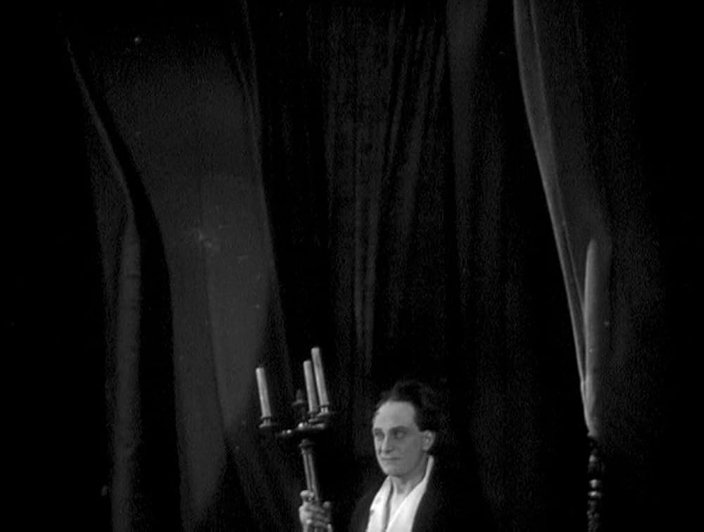 アッシャー家の末裔の画像