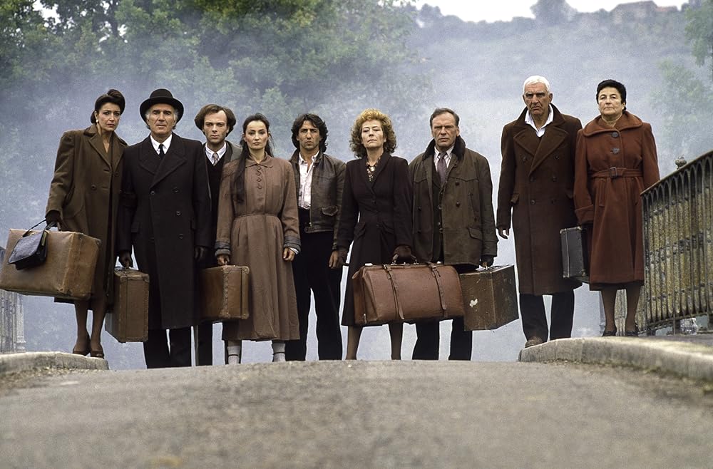 遠い日の家族の画像