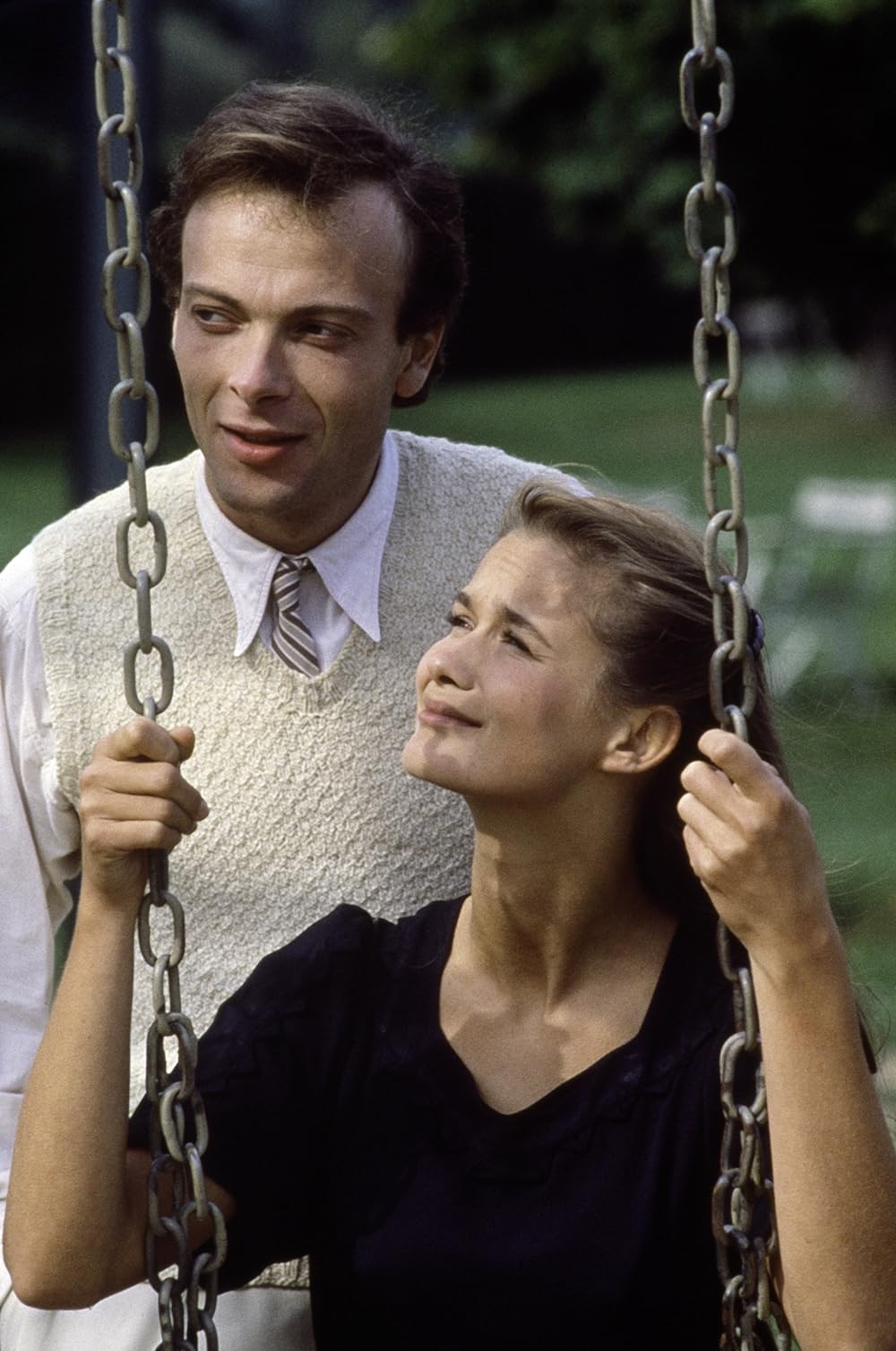 遠い日の家族の画像