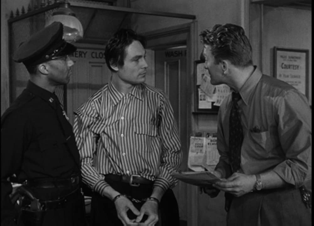 探偵物語の画像