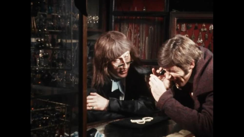 血に飢えた断髪魔／美女がゾクゾク人肉パイにの画像