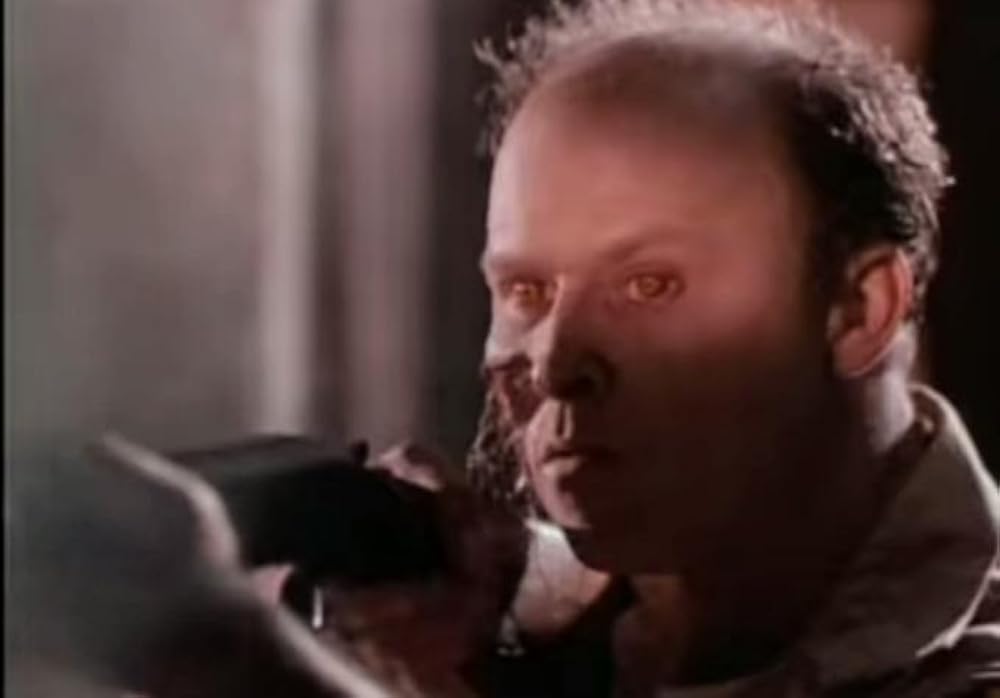 ハウリング IVの画像