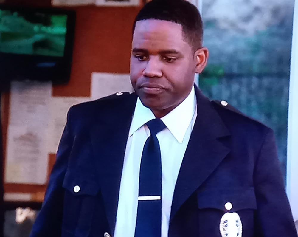 隣人は闇に潜むの画像