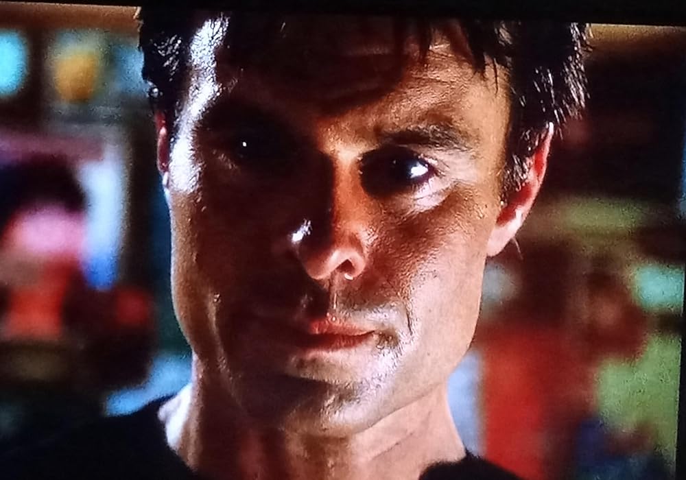 隣人は闇に潜むの画像