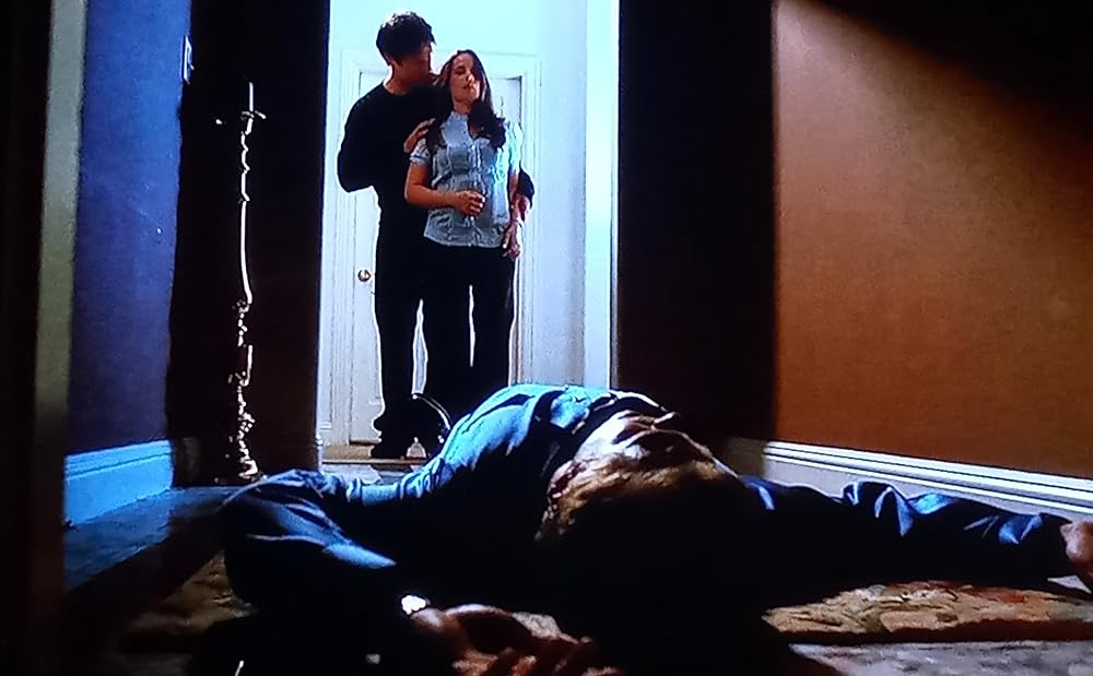 隣人は闇に潜むの画像