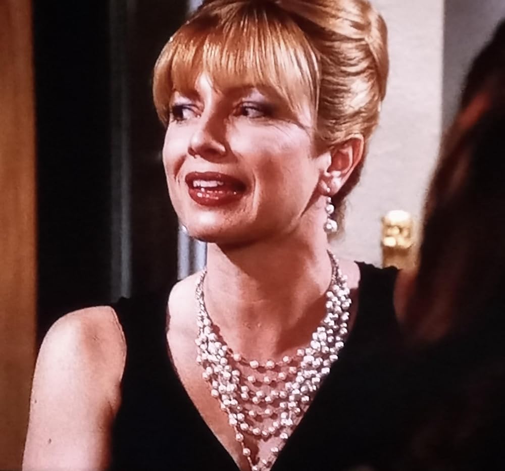 隣人は闇に潜むの画像