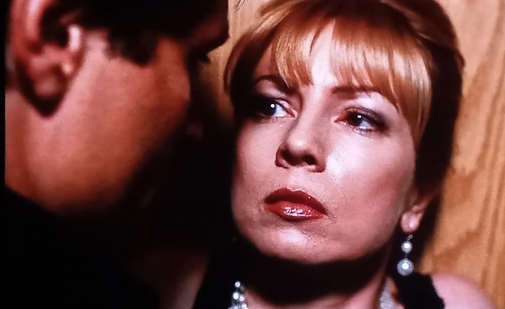 隣人は闇に潜むの画像