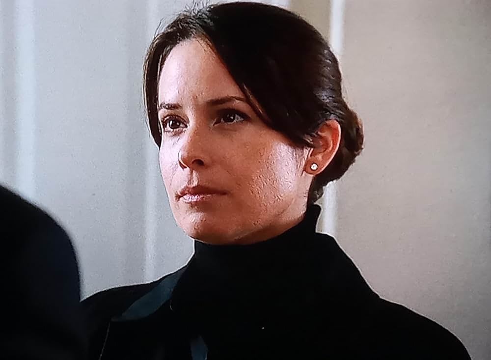 隣人は闇に潜むの画像