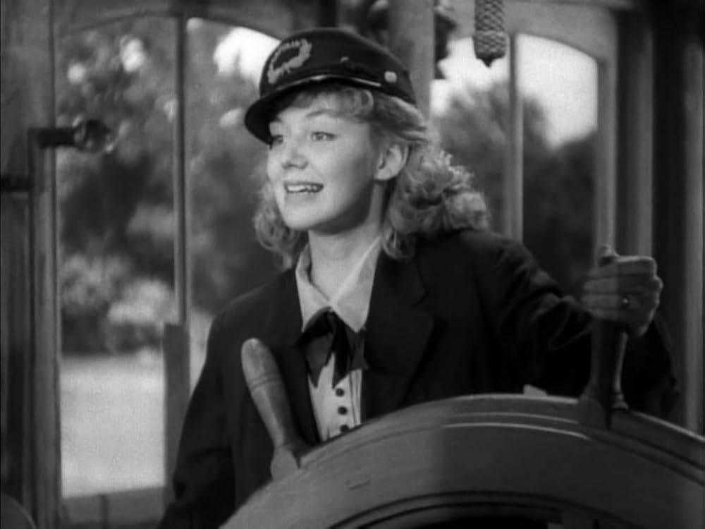 周遊する蒸気船の画像