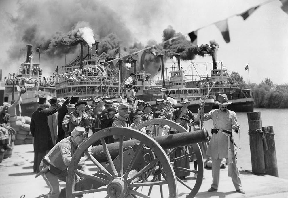 周遊する蒸気船の画像