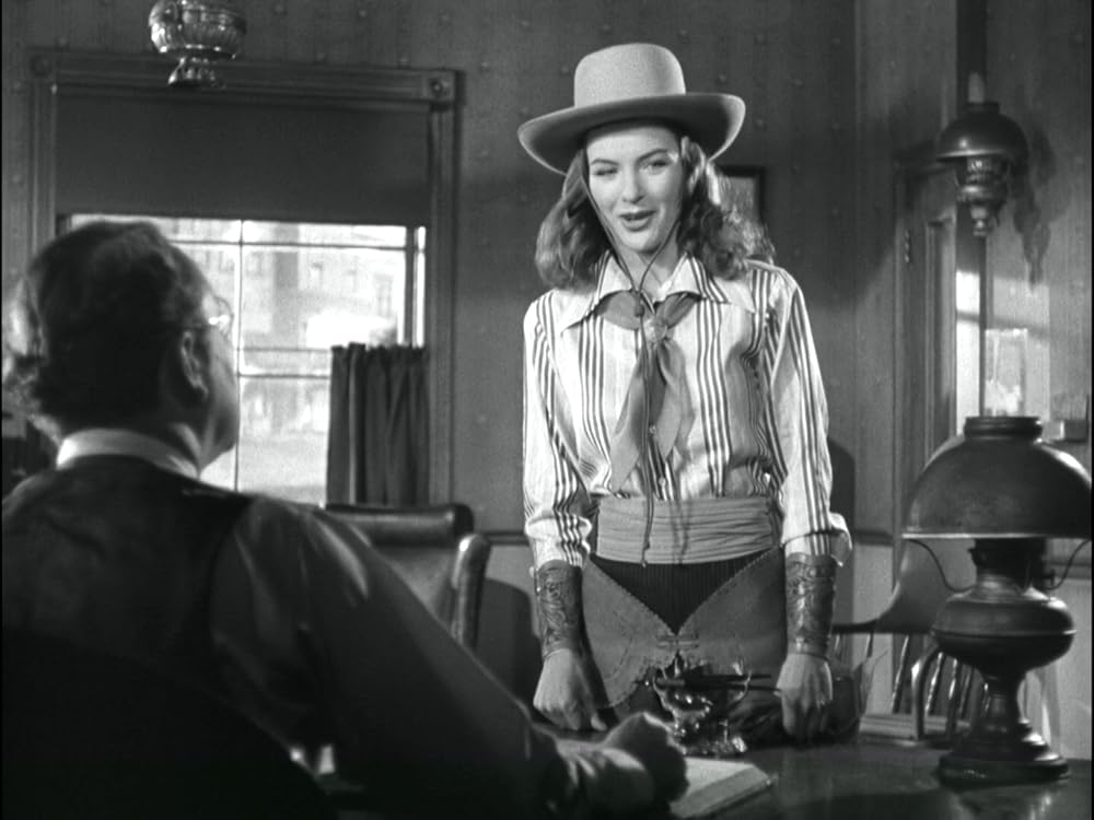 拳銃の町の画像