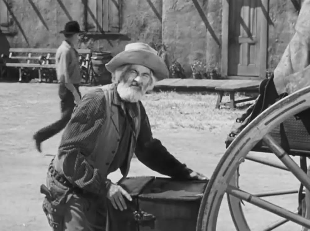 拳銃の町の画像