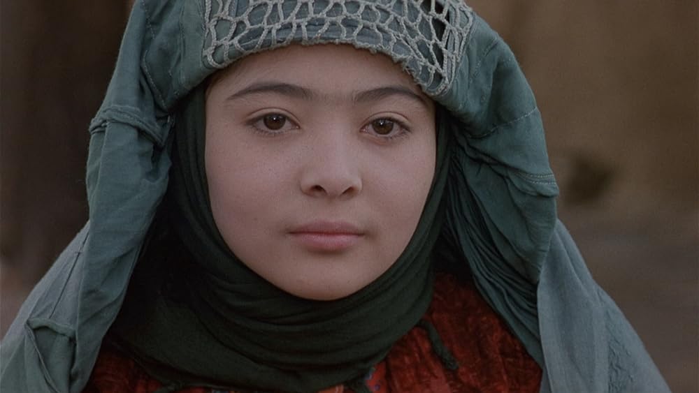 少女の髪どめの画像