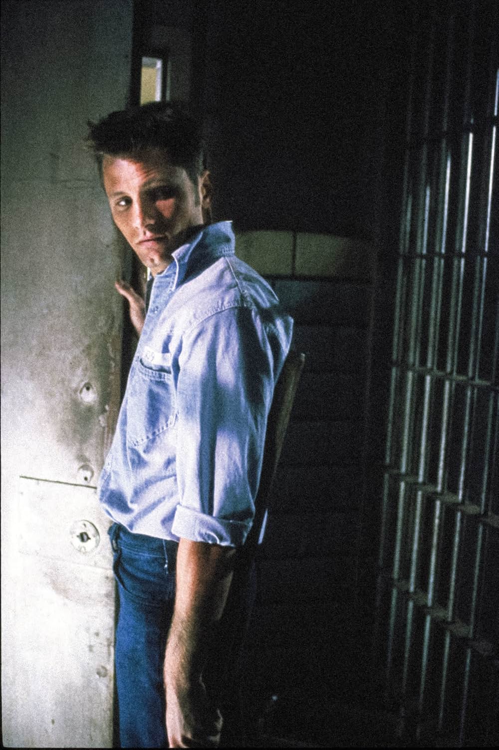 プリズンの画像