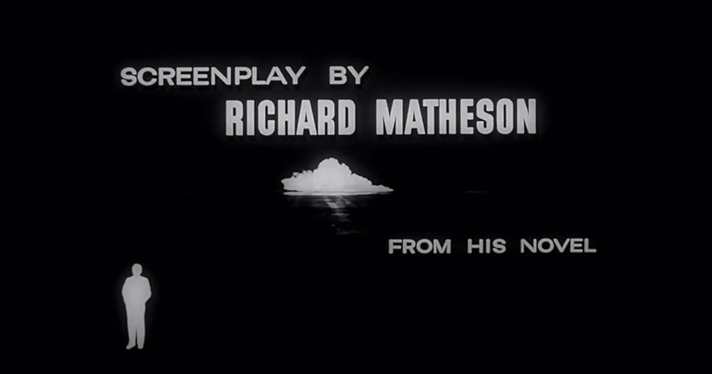 縮みゆく人間の画像