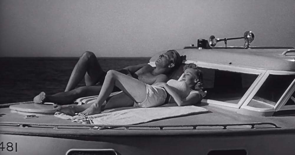 縮みゆく人間の画像