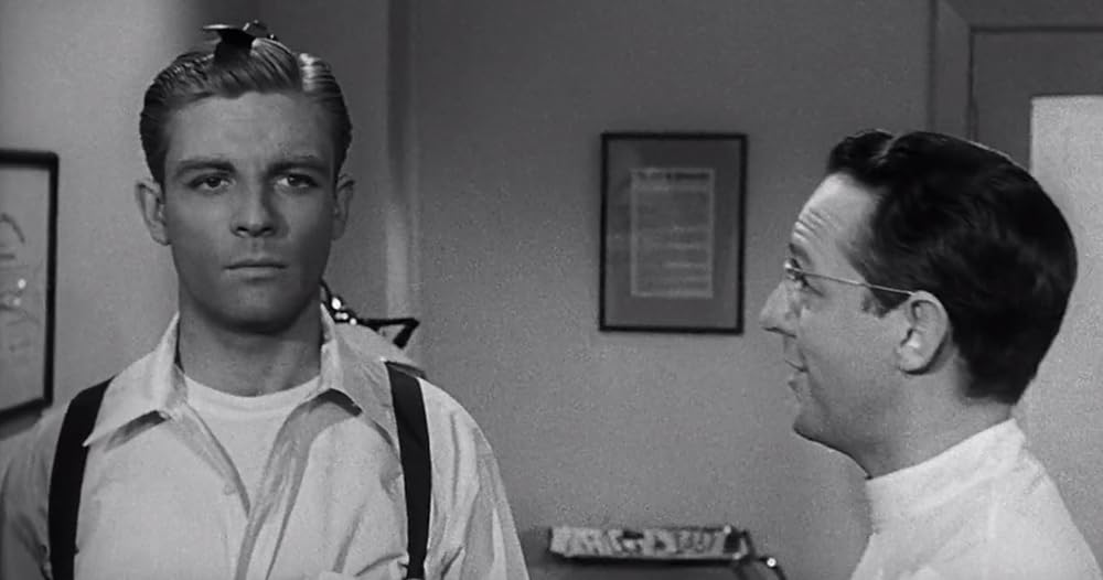 縮みゆく人間の画像