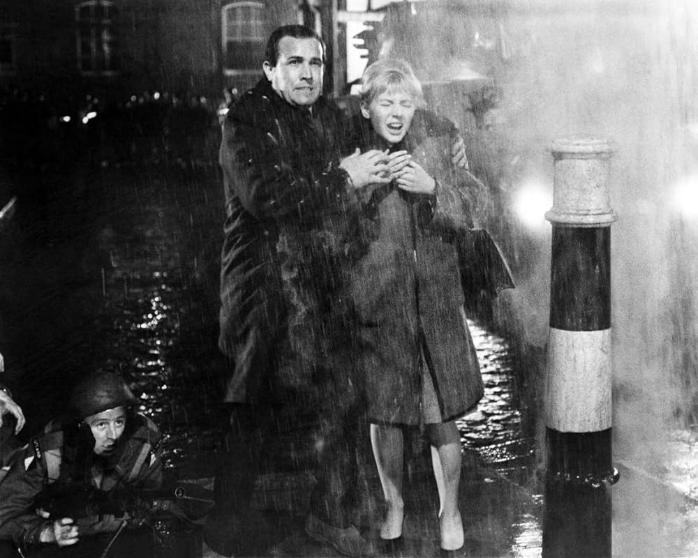 続・光る眼／宇宙空間の恐怖の画像