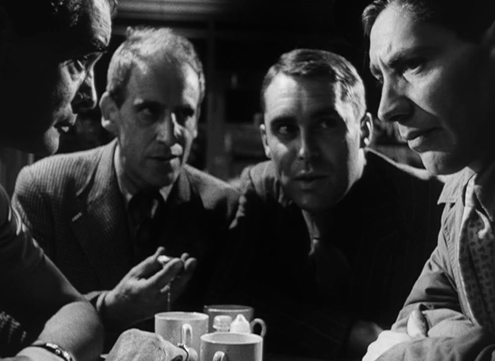 波止場の弾痕の画像