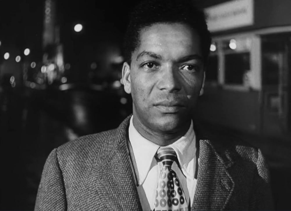 波止場の弾痕の画像