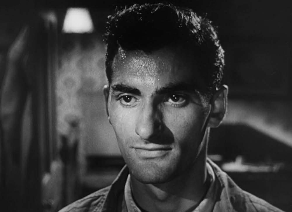 波止場の弾痕の画像