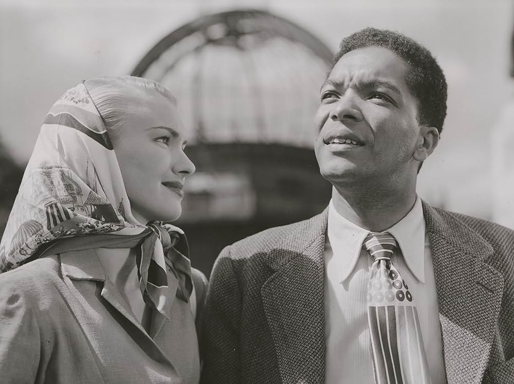 波止場の弾痕の画像