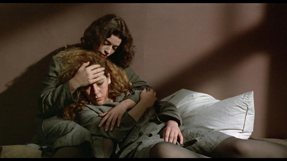 「女囚エマニュエル」の画像