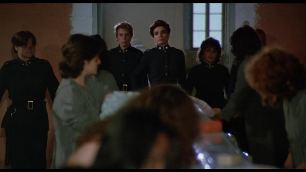 「女囚エマニュエル」の画像