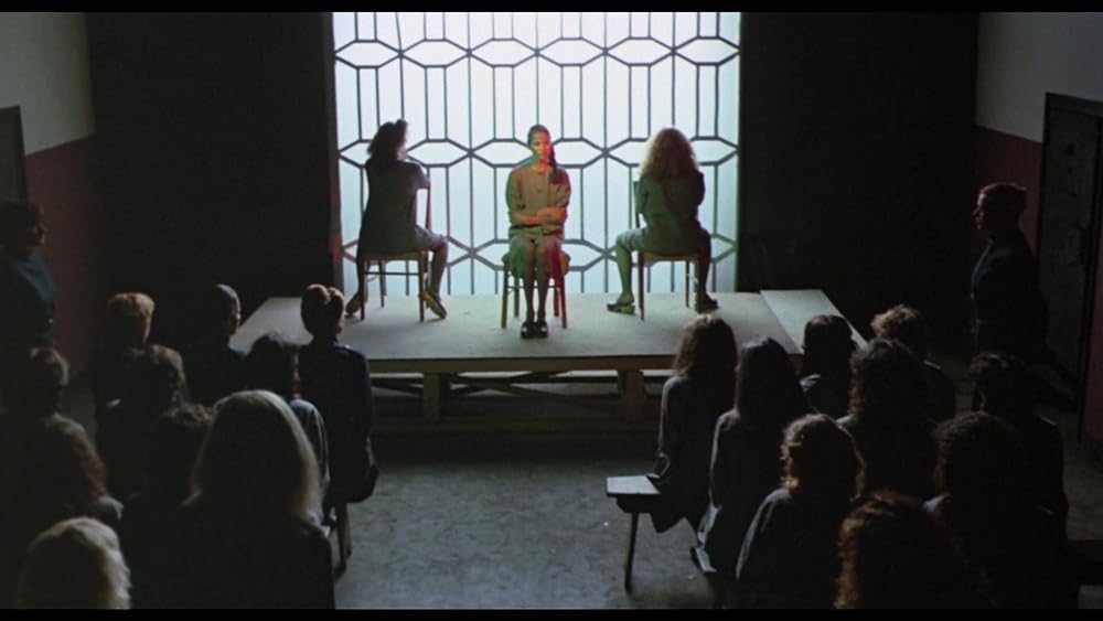 「女囚エマニュエル」の画像