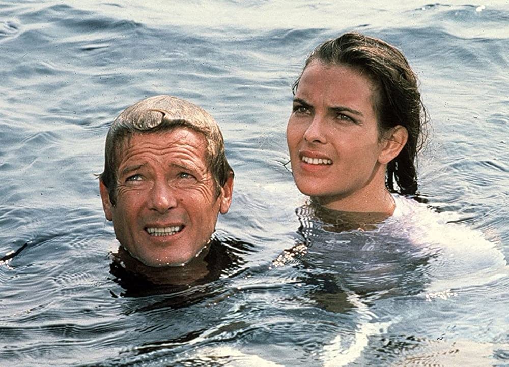 「007／ユア・アイズ・オンリー」ロジャー・ムーア & キャロル・ブーケの画像