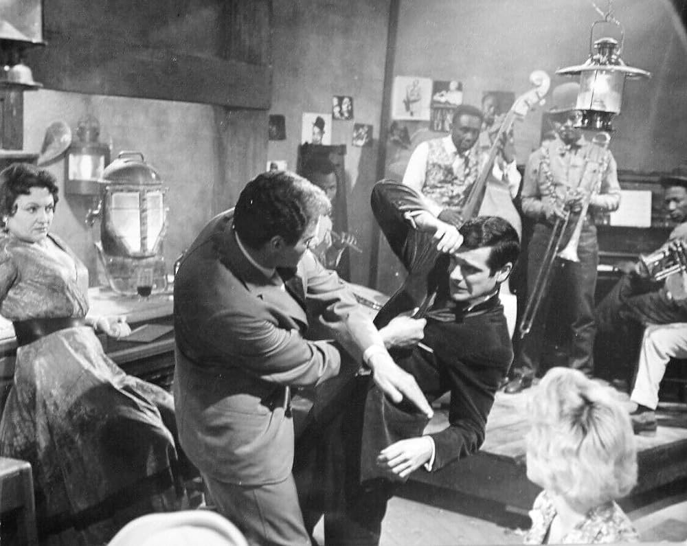 墓にツバをかけろの画像