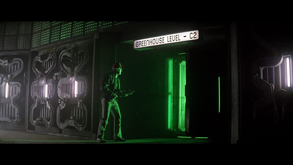 アウトランドの画像