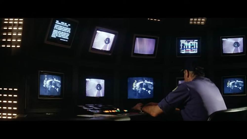 アウトランドの画像