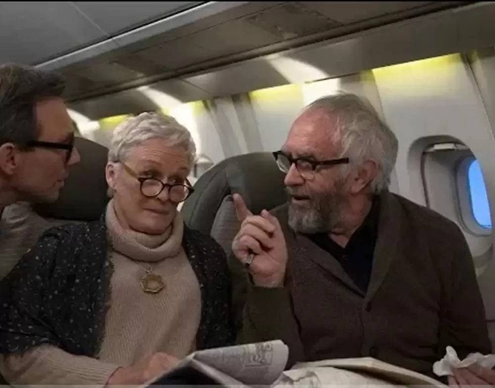 「天才作家の妻 -40年目の真実-」クリスチャン・スレイター & グレン・クローズ & ジョナサン・プライスの画像