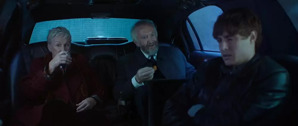 「天才作家の妻 -40年目の真実-」グレン・クローズ & ジョナサン・プライス & マックス・アイアンズの画像