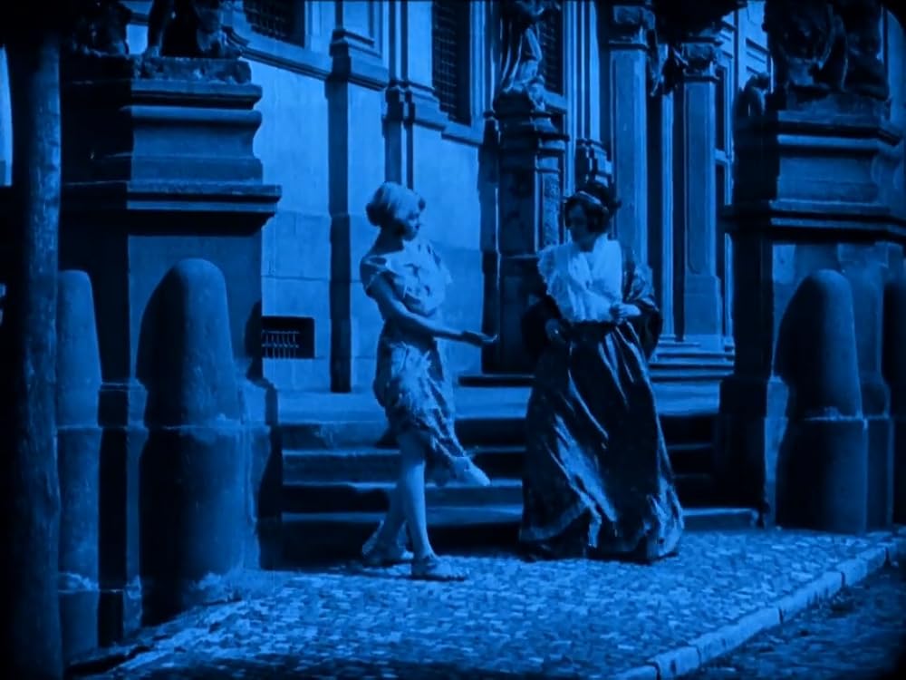 プラーグの大学生の画像