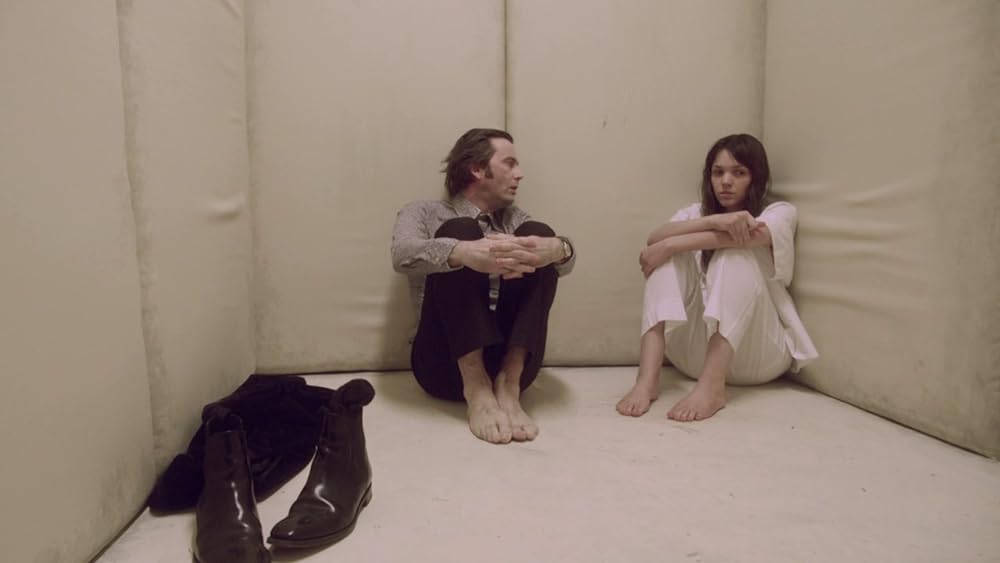 Mad to Be Normal（原題）の画像