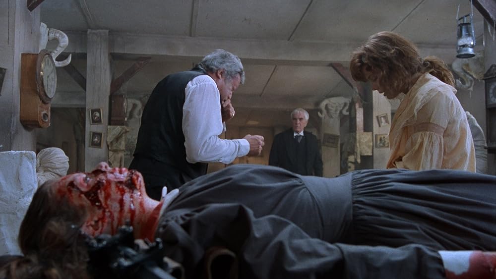 アッシャー家の崩壊の画像