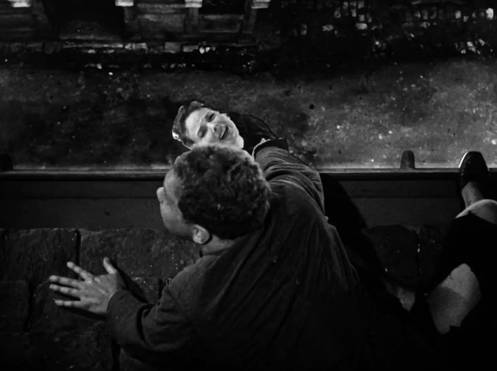 恐怖の精神病院の画像