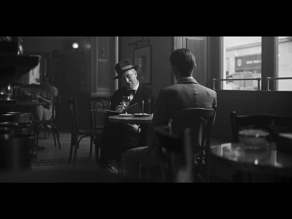 まずは踊れの画像