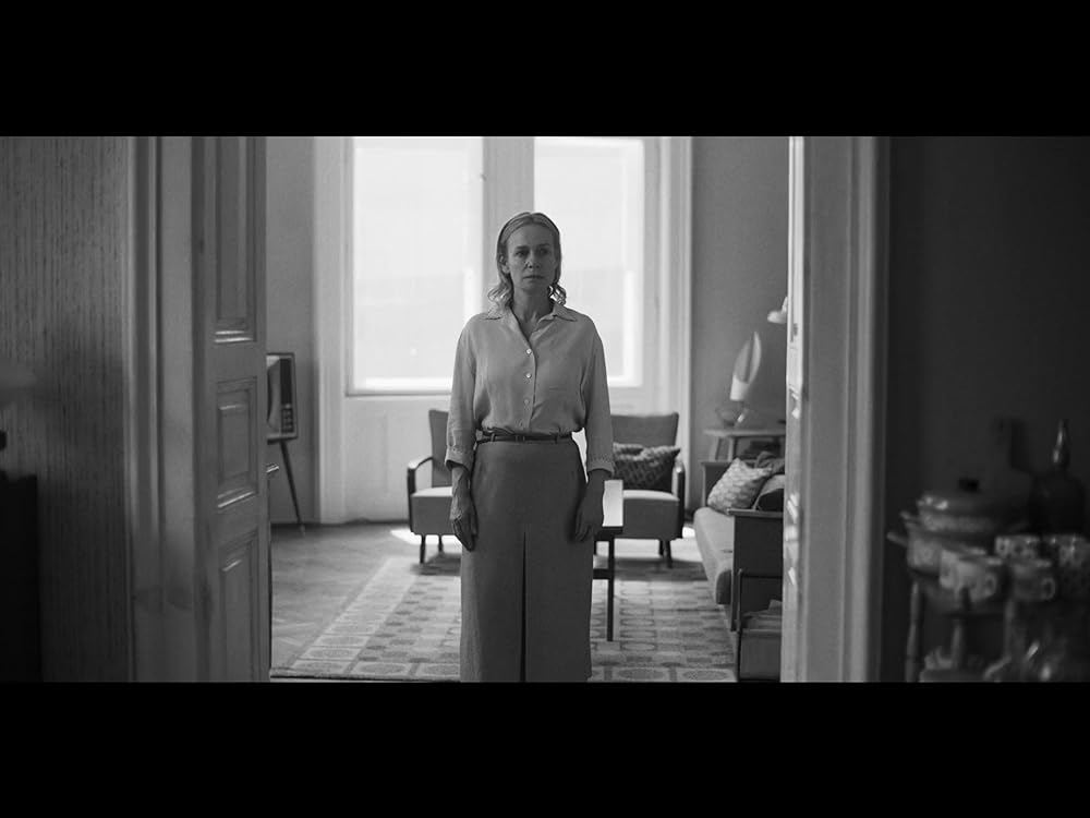 まずは踊れの画像